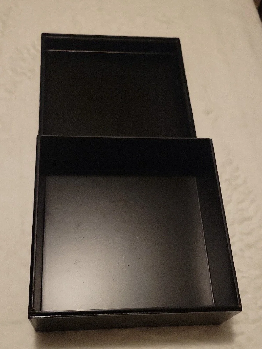 N/A stylish black